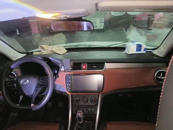 [温州·浙C] 二手北汽幻速北汽幻速S32016款 S3L 1.5L 手动尊享型