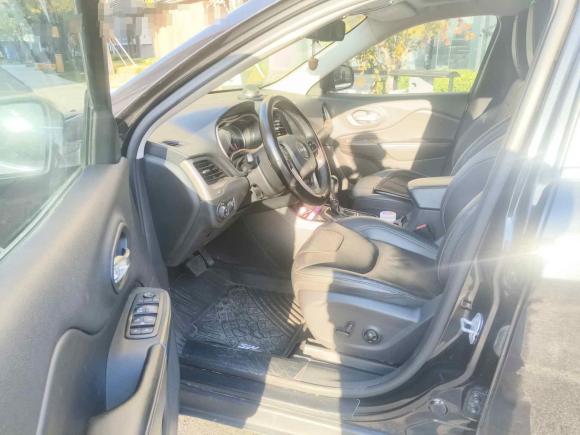 [青岛·鲁B] 二手Jeep自由光2017款 2.0L 优越版