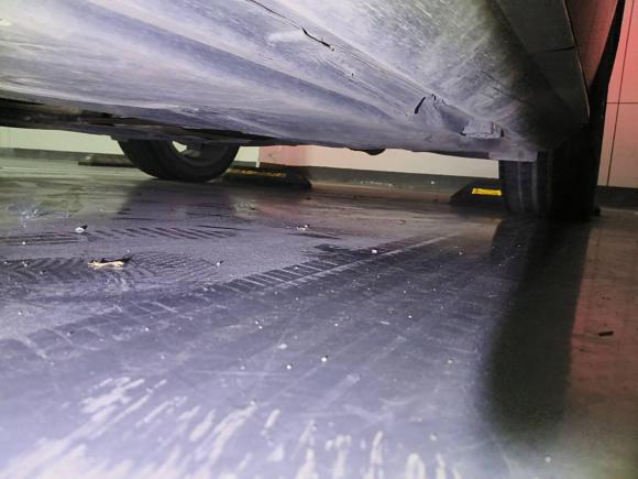 [广州·粤E] 二手奔驰奔驰E级2021款 E 300 L 运动豪华型