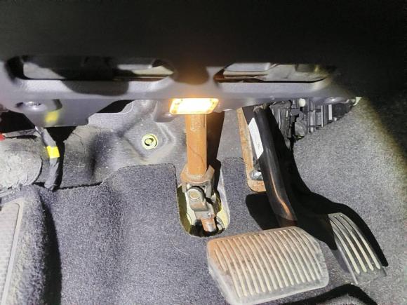 [上海·蒙A] 二手沃尔沃沃尔沃C302012款 2.0L Aktiv 炫动套装版