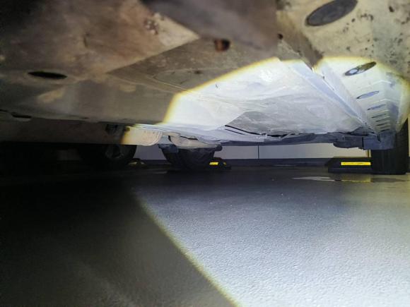 [深圳·粤X] 二手丰田YARiS L 致炫2015款 1.5E 自动魅动版