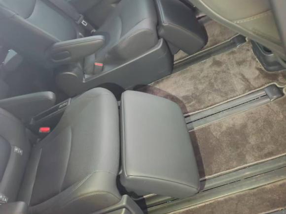 [广州·粤A] 二手丰田赛那SIENNA2024款 2.5L混动 四驱尊贵版