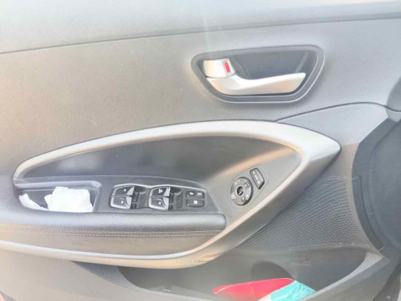 [金华·浙G] 二手现代胜达2013款 2.4L 自动两驱智能型