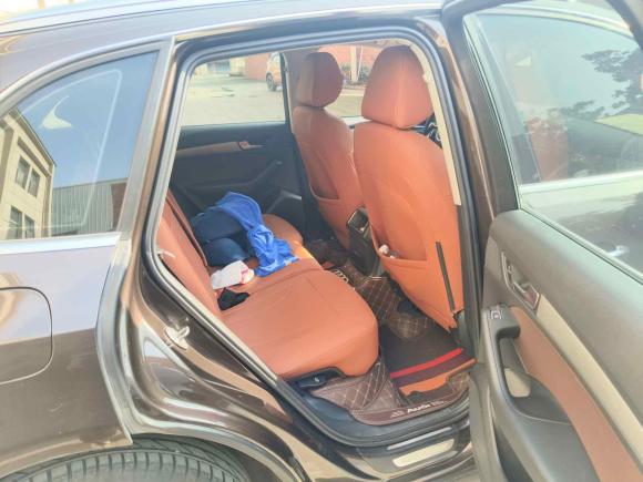 [无锡·沪C] 二手奥迪奥迪Q52017款 40 TFSI 进取型