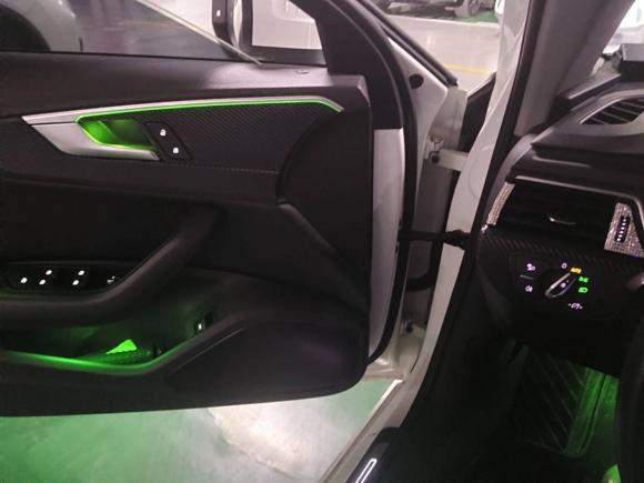 [武汉·鄂E] 二手奥迪奥迪A4L2018款 30周年年型 40 TFSI 进取型