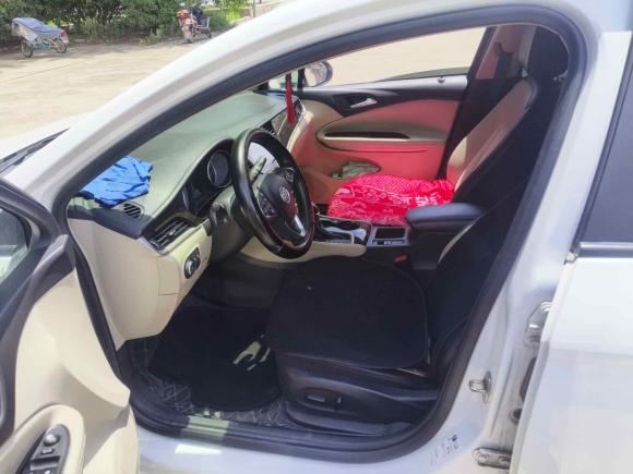 [青岛·鲁B] 二手别克威朗2019款 三厢 15S 自动领先型