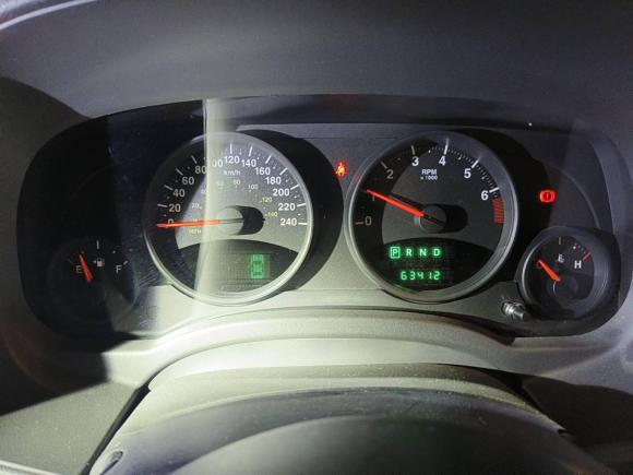 [上海·沪L] 二手Jeep指南者2011款 2.4L 四驱运动版