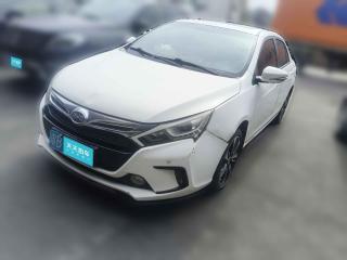 比亚迪秦新能源2015款 1.5T 双冠旗舰Plus版