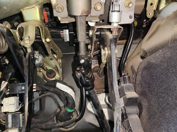 [济南·鲁A] 二手金杯阁瑞斯2015款 2.0L经典版 标准型长轴7/9座