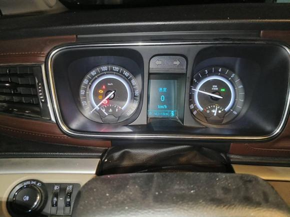 [济南·鲁A] 二手别克别克GL82017款 25S 豪华型 国V