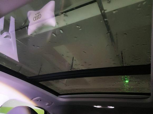 [深圳·粤L] 二手奥迪奥迪Q32022款 35 TFSI 时尚致雅型