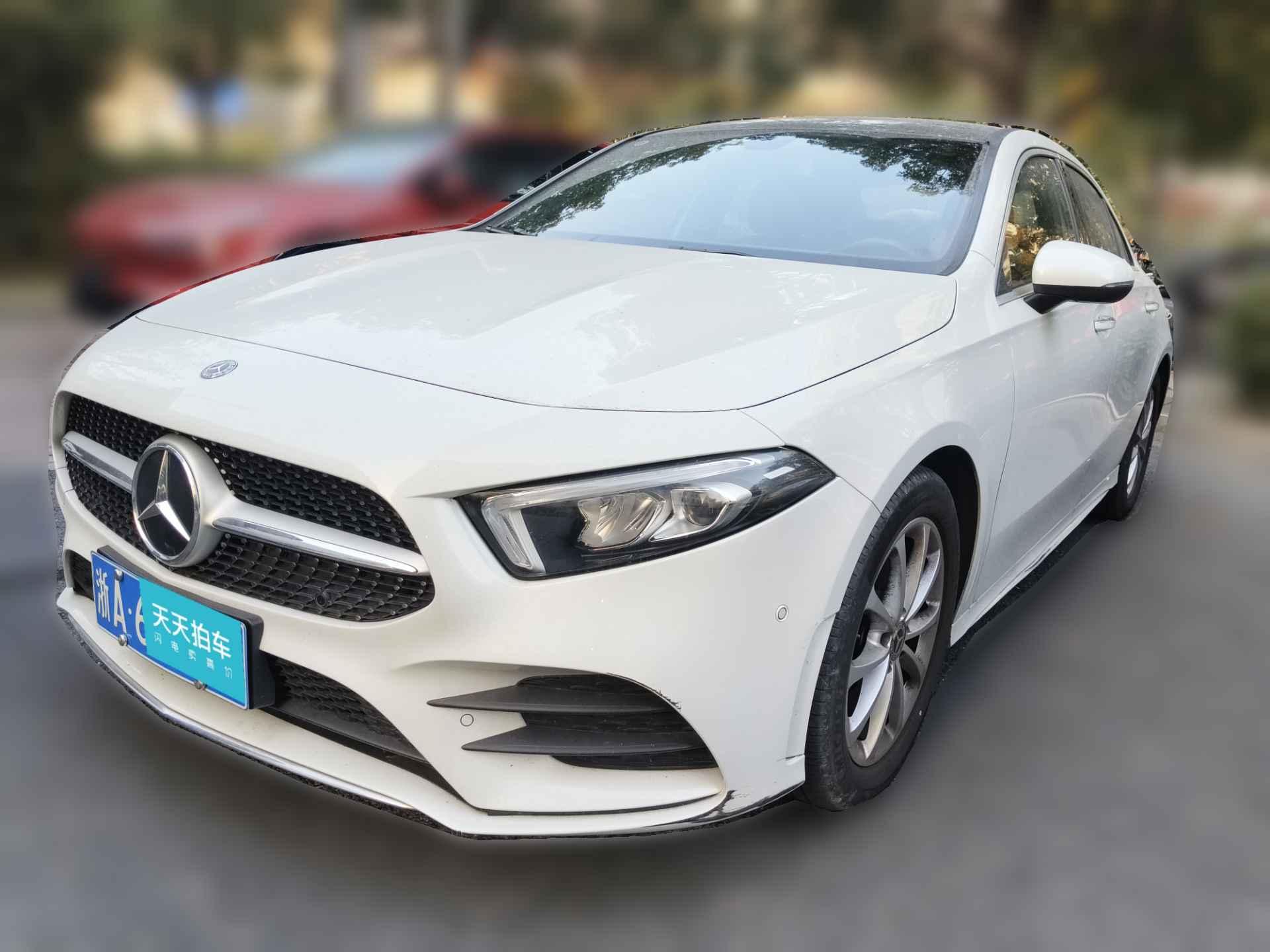 [杭州·浙A] 奔驰奔驰A级2020款 改款 A 200 L 运动轿车时尚型