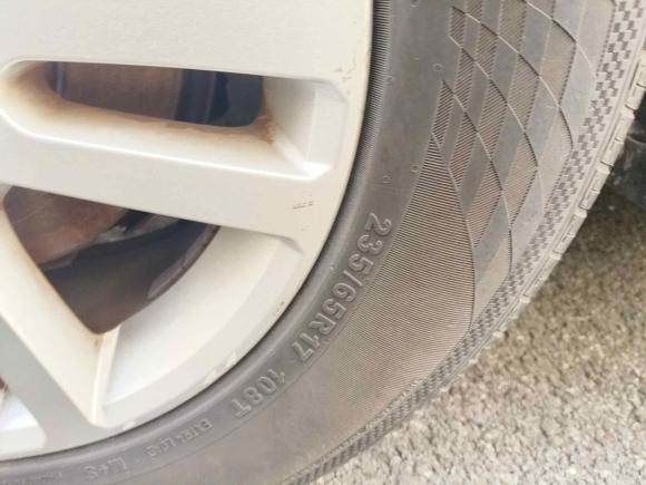 [上海·沪A] 二手路虎神行者22013款 2.2T SD4 SE柴油版