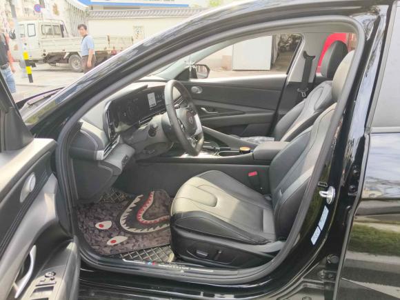 [无锡·苏B] 二手现代伊兰特2022款 1.5L CVT LUX黑骑士限量版