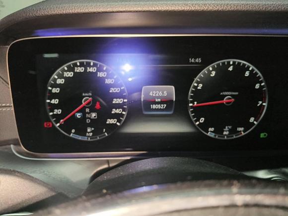 [南昌·赣A] 二手奔驰奔驰E级2018款 改款 E 300 L 运动豪华型