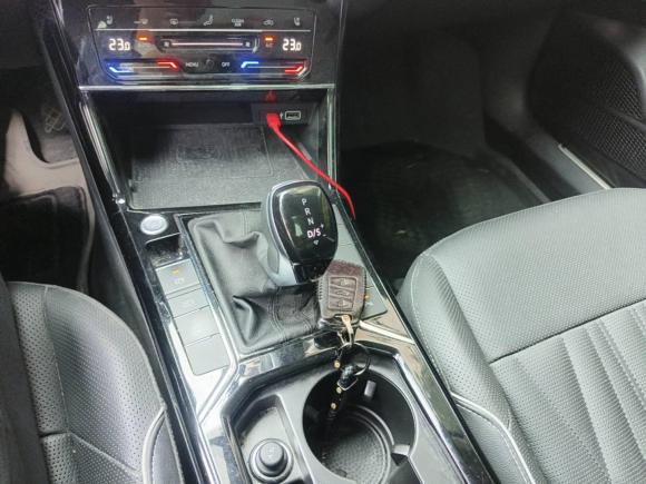 [上海·皖A] 二手大众帕萨特2022款 330TSI 豪华版