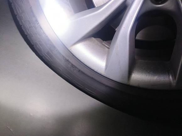 [上海·沪L] 二手宝马宝马X12010款 xDrive25i