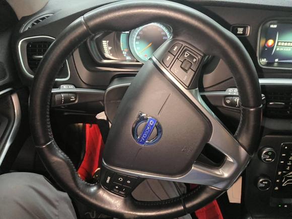 [苏州·苏E] 二手沃尔沃沃尔沃V402016款 T3 智逸版