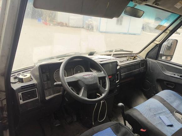 [宁波·浙B] 二手依维柯依维柯得意2017款 2.5T A35客车5-7座47Z5