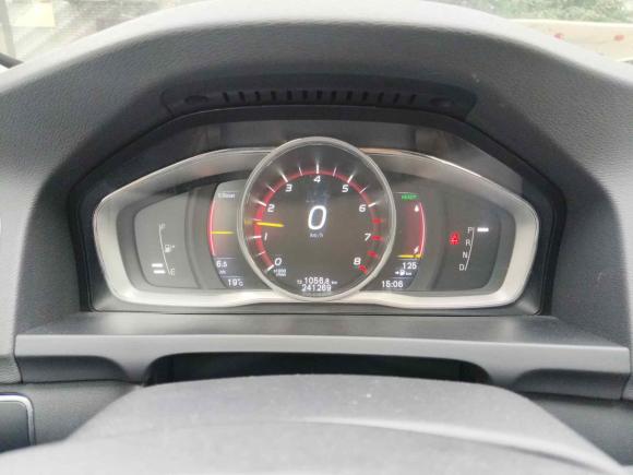 [上海·沪A] 二手沃尔沃沃尔沃S60插电式混动2015款 S60L E驱混动 T6智驭版