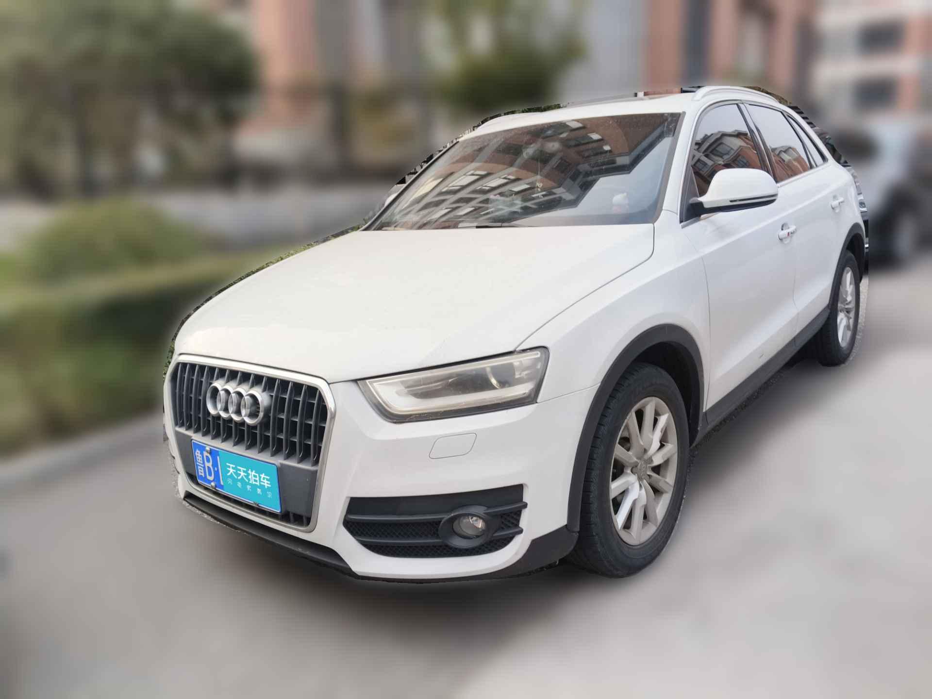 [青岛·鲁B] 奥迪奥迪Q32015款 35 TFSI 进取型