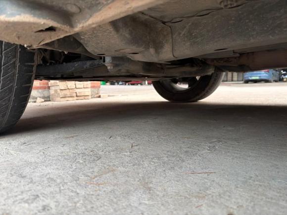 [义乌·黑M] 二手Jeep自由客2013款 2.4 炫黑运动版