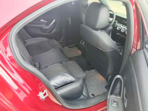 [佛山·粤X] 二手奔驰奔驰A级2020款 改款 A 200 L 运动轿车时尚型