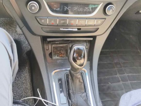 [青岛·鲁B] 二手吉利汽车帝豪2017款 三厢百万款 1.5L CVT向上版