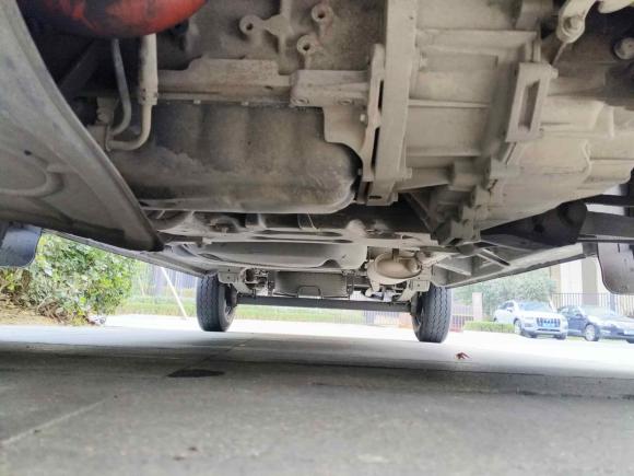 [宁波·浙B] 二手大通新途V802015款 2.5T AMT傲运通版短轴中顶