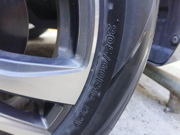 [广州·粤E] 二手长安逸动2022款 PLUS 蓝鲸NE 1.4T GDI DCT尊贵版