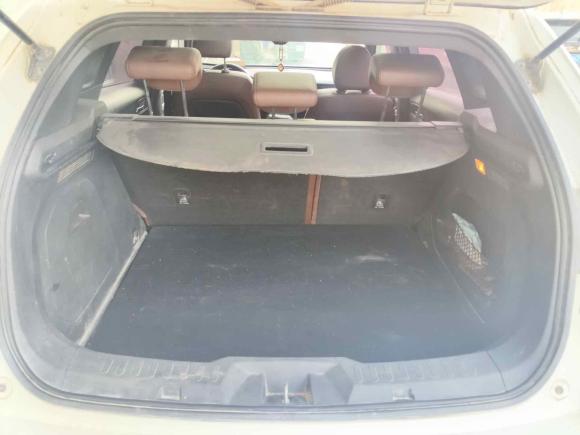 [济南·鲁A] 二手哈弗哈弗H62017款 红标 2.0T 自动两驱智尚型