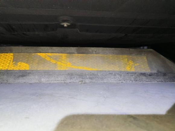 [上海·苏U] 二手奔驰奔驰A级2020款 改款 A 200 L 运动轿车时尚型