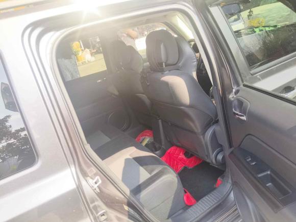 [成都·川A] 二手Jeep自由客2014款 2.4L 运动版