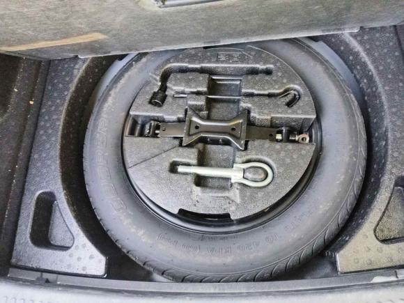 [南京·苏L] 二手奔腾奔腾B702021款 1.5T 自动尊享型