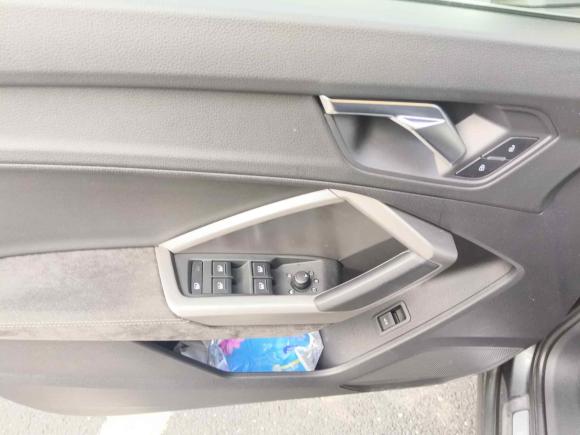 [杭州·浙A] 二手奥迪奥迪Q32019款 35 TFSI 时尚动感型