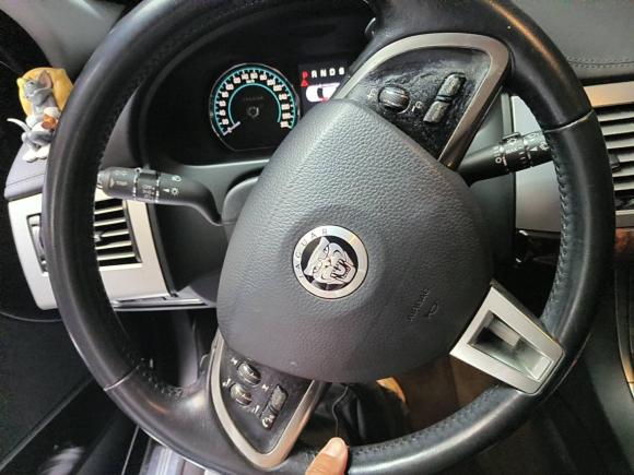 [上海·沪M] 二手捷豹捷豹XF2012款 XF 3.0L V6豪华版