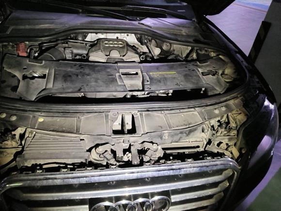 [杭州·浙A] 二手奥迪奥迪A82011款 A8L 3.0 TFSI quattro尊贵型(245kW)