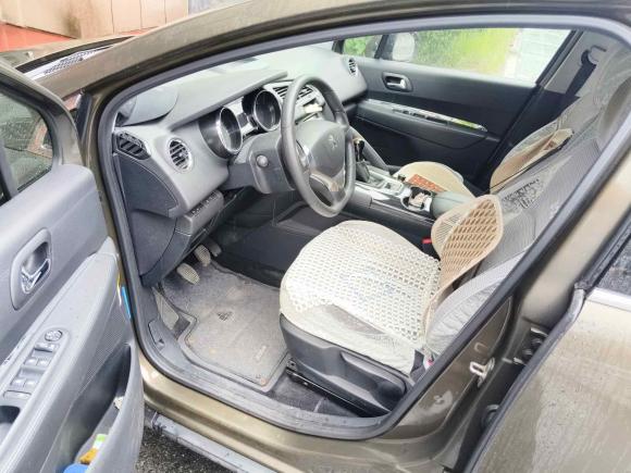 [芜湖·皖B] 二手标致标致30082013款 2.0L 手动经典版