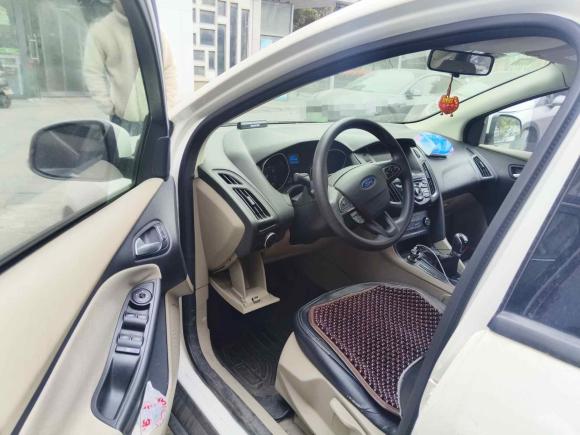 [常州·苏C] 二手福特福克斯2017款 三厢 1.6L 手动舒适型智行版