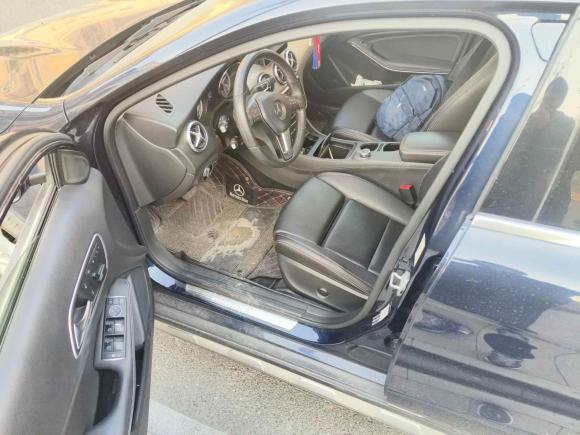 [杭州·浙A] 二手奔驰奔驰GLA2015款 GLA 200 动感型