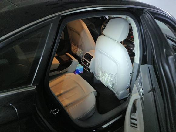 [上海·沪A] 二手奥迪奥迪A6L2012款 30 FSI 舒适型