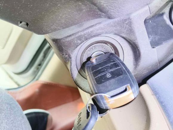 [上海·皖N] 二手宝骏宝骏7302016款 1.5L 手动标准型 5座