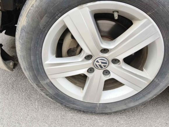 [济南·鲁A] 二手大众凌渡2015款 230TSI DSG风尚版