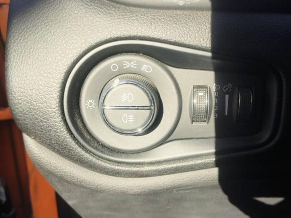 [温州·浙C] 二手Jeep自由侠2017款 180T 自动高能版