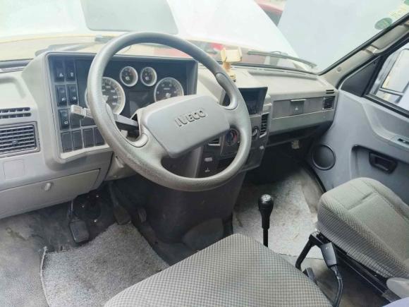 [上海·沪A] 二手依维柯依维柯得意2014款 2.8T-A35 NJ6494ACZ43S4