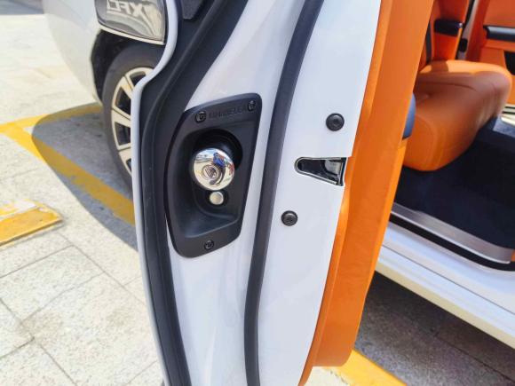 [广州·粤A] 二手劳斯莱斯古思特2021款 6.7T 标准轴距版