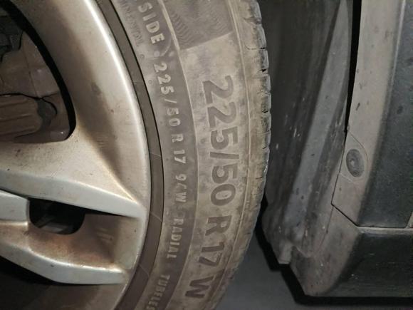 [上海·沪A] 二手宝马宝马X12012款 xDrive20i