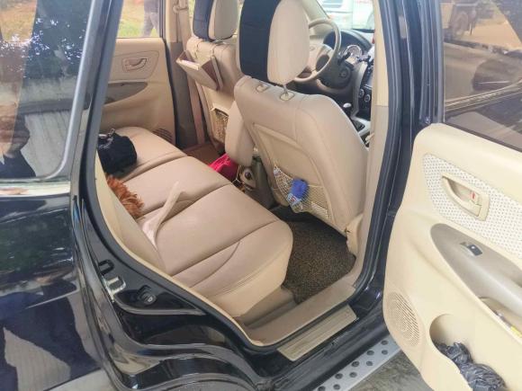 [成都·川B] 二手现代途胜2013款 2.0L 手动两驱时尚型