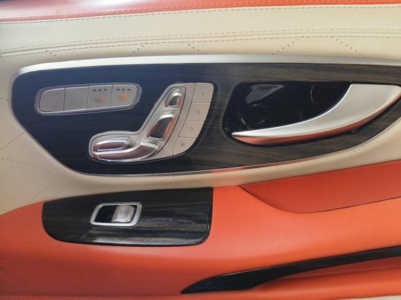 [广州·粤A] 二手奔驰威霆2021款 2.0T 商务版 7座