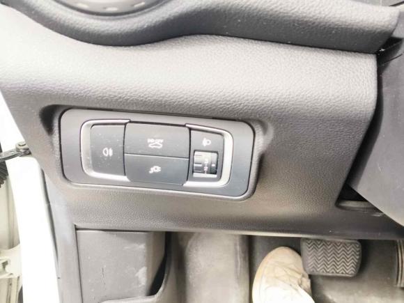 [上海·沪A] 二手比亚迪元新能源2018款 EV360 智联创酷型